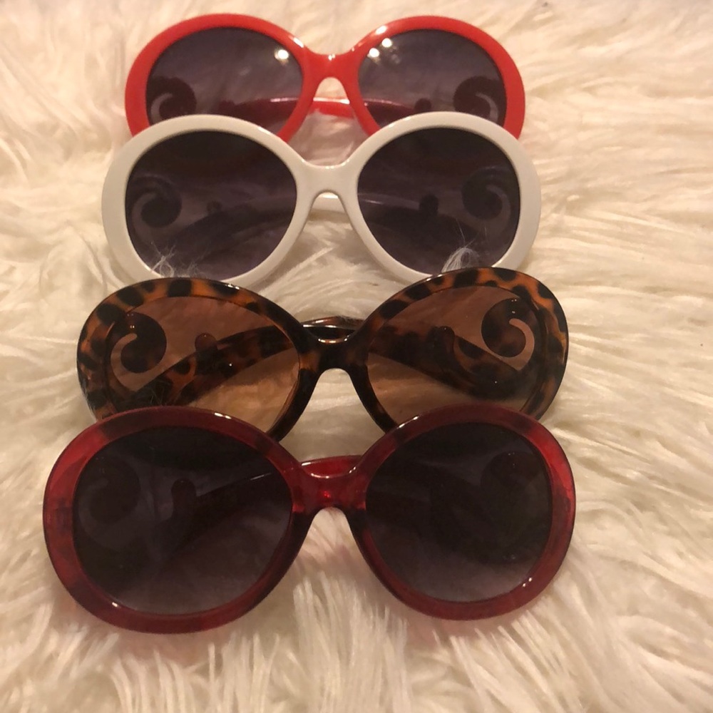 Swirled side shades!🤗($13 per sunglass)